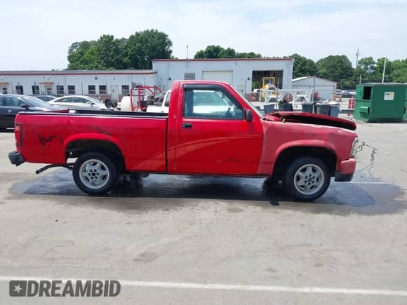 1995 Dodge Dakota with VIN 1B7FL26G9SW930299, listed as a IAAI auction lot 42315085 with 191,723 mi miles and . Bid and sale history available at DreamBid. Image 13.
