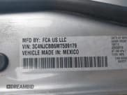 ✅ 2021 Jeep Compass Latitude • VIN: 3C4NJCBB6MT509179 • Lot: 42121942. Wystawiony na IAAI z przebiegiem 63 552 mil. Bezpłatny archiwum sprzedaży aukcyjnych z USA i szczegółowy raport historii pojazdu na DreamBid. Zdjęcie 9.
