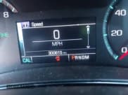 ✅ 2017 Chevrolet Impala LT • VIN: 2G1105SA8H9142176 • Lot: 43580865. Wystawiony na IAAI z przebiegiem 300 615 mil. Bezpłatny archiwum sprzedaży aukcyjnych z USA i szczegółowy raport historii pojazdu na DreamBid. Zdjęcie 15.