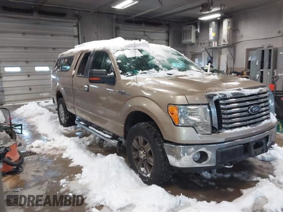 ✅ 2011 Ford F-150 FX4 • VIN: 1FTFX1EF4BKD43118 • Lot: 43799384. Wystawiony na IAAI z przebiegiem 222 451 mil. Bezpłatny archiwum sprzedaży aukcyjnych z USA i szczegółowy raport historii pojazdu na DreamBid. Zdjęcie 1.