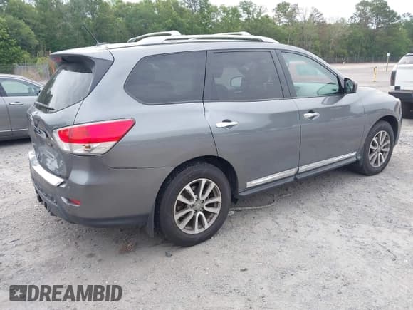 ✅ 2015 Nissan Pathfinder S • VIN: 5N1AR2MN6FC722524 • Lot: 42178396. Wystawiony na IAAI z przebiegiem 112 564 mil. Bezpłatny archiwum sprzedaży aukcyjnych z USA i szczegółowy raport historii pojazdu na DreamBid. Zdjęcie 4.