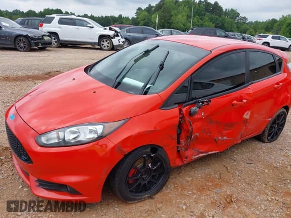✅ 2014 Ford Fiesta ST • VIN: 3FADP4GXXEM236379 • Лот: 42689381. Опубликован ранее на IAAI с пробегом 106 996 миль. Бесплатный доступ к архиву аукционных продаж из США и подробный отчёт об истории автомобиля на DreamBid. Изображение 6.