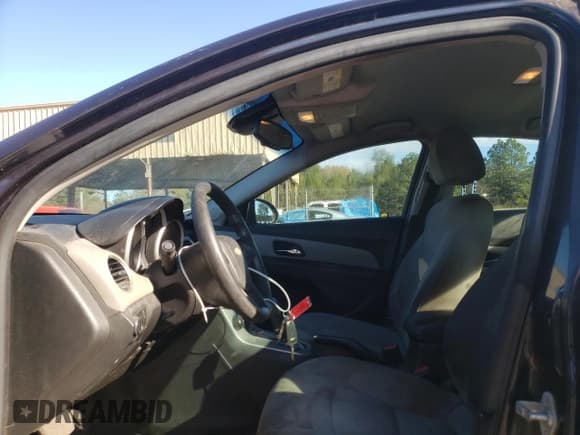 ✅ 2015 Chevrolet Cruze LT • VIN: 1G1PC5SB2F7293717 • Lot: 72936062. Wystawiony na Copart z przebiegiem 151 198 mil. Bezpłatny archiwum sprzedaży aukcyjnych z USA i szczegółowy raport historii pojazdu na DreamBid. Zdjęcie 7.