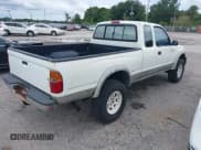 ✅ 1998 Toyota Tacoma • VIN: 4TASN92N1WZ105976 • Lot: 43080199. Wystawiony na IAAI z przebiegiem Nie podano. Bezpłatny archiwum sprzedaży aukcyjnych z USA i szczegółowy raport historii pojazdu na DreamBid. Zdjęcie 4.
