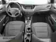 2020 Hyundai Accent SE z VIN 3KPC24A65LE126562, wystawiony jako Copart lot #55925584 z przebiegiem 63 075 mil mil oraz Szkoda całkowita • Salvage title. Historia ofert i sprzedaży dostępna na DreamBid. Obrazek 8.