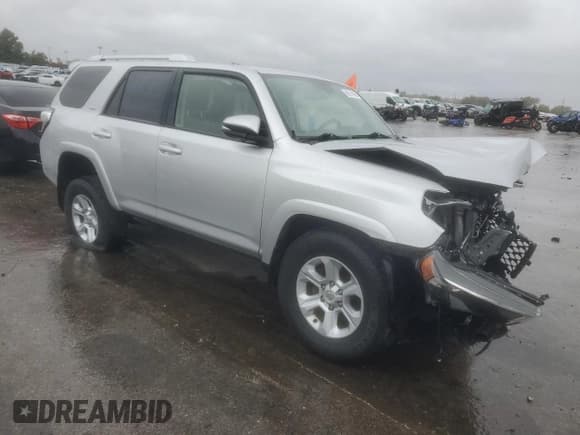 ✅ 2017 Toyota 4Runner SR5 Premium • VIN: JTEBU5JR6H5417432 • Lot: 90614865. Listed on Copart with 176,795 mi. Free auction sales archive from the USA and detailed vehicle history report at DreamBid. Image 4.