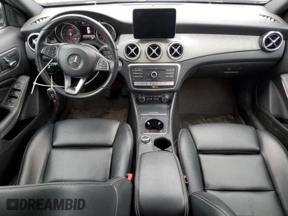 ✅ 2018 Mercedes-Benz GLA 250 • VIN: WDCTG4GB0JJ462250 • Лот: 91389085. Опубликован ранее на Copart с пробегом 138 122 миль. Бесплатный доступ к архиву аукционных продаж из США и подробный отчёт об истории автомобиля на DreamBid. Изображение 8.