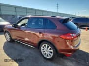 ✅ 2012 Porsche Cayenne S Hybrid • VIN: WP1AE2A28CLA92137 • Лот: 82252775. Опубликован ранее на Copart с пробегом 195 968 миль. Бесплатный доступ к архиву аукционных продаж из США и подробный отчёт об истории автомобиля на DreamBid. Изображение 2.
