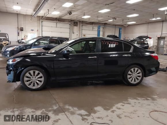 ✅ 2014 Honda Accord EX-L • VIN: 1HGCR2F8XEA299799 • Lot: 43404990. Listed on IAAI with 93,143 mi. Free auction sales archive from the USA and detailed vehicle history report at DreamBid. Image 15.