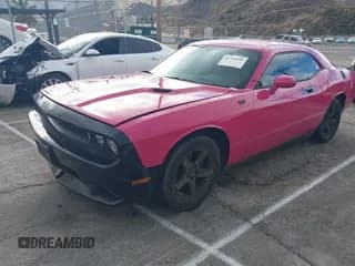 ✅ 2010 Dodge Challenger SE • VIN: 2B3CJ4DV7AH166859 • Lot: 41726056. Wystawiony na IAAI z przebiegiem 116 828 mil. Bezpłatny archiwum sprzedaży aukcyjnych z USA i szczegółowy raport historii pojazdu na DreamBid. Zdjęcie 2.