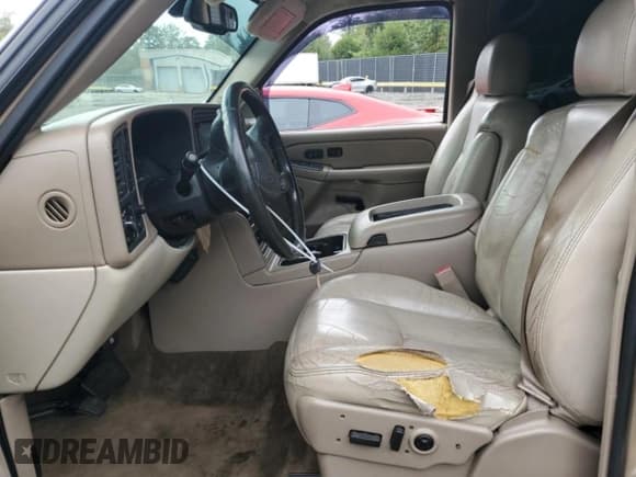 ✅ 2005 Chevrolet Suburban LT • VIN: 1GNFK16Z75J123805 • Lot: 84421555. Listed on Copart with 352,491 mi. Free auction sales archive from the USA and detailed vehicle history report at DreamBid. Image 7.