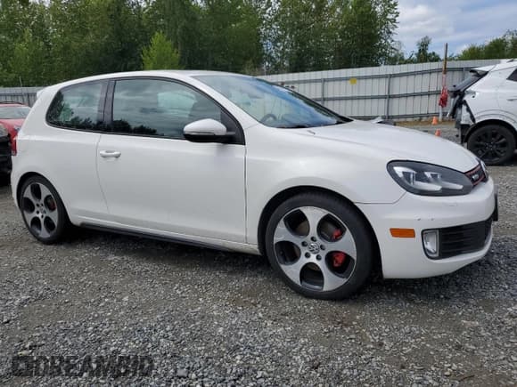 ✅ 2011 Volkswagen Golf GTI PZEV • VIN: WVWFD7AJ0BW081726 • Лот: 58098285. Опубликован ранее на Copart с пробегом 112 209 миль. Бесплатный доступ к архиву аукционных продаж из США и подробный отчёт об истории автомобиля на DreamBid. Изображение 4.