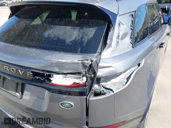 ✅ 2022 Land Rover Range Rover Velar R-Dynamic S • VIN: SALYT2EX2NA335489 • Lot: 41698762. Listed on IAAI with 32,212 mi. Free auction sales archive from the USA and detailed vehicle history report at DreamBid. Image 18.