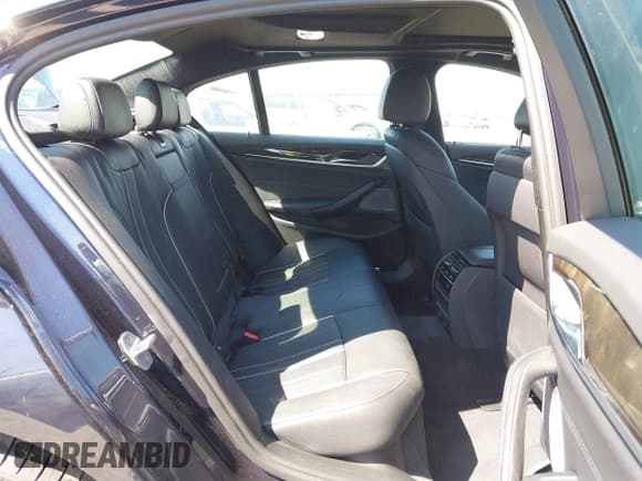 ✅ 2017 BMW 5 Series 540i • VIN: WBAJE5C30HG915083 • Lot: 43151716. Listed on IAAI with 28,906 mi. Free auction sales archive from the USA and detailed vehicle history report at DreamBid. Image 8.