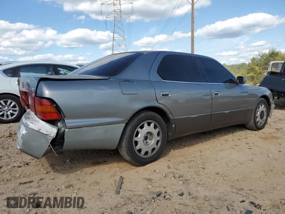 ✅ 1996 Lexus LS 400 • VIN: JT8BH22F9T0066208 • Lot: 71427625. Listed on Copart with 241,382 mi. Free auction sales archive from the USA and detailed vehicle history report at DreamBid. Image 3.