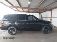 ✅ 2023 Ford Expedition Limited • VIN: 1FMJU2A88PEA28307 • Lot: 42976865. Wystawiony na IAAI z przebiegiem 44 970 mil. Bezpłatny archiwum sprzedaży aukcyjnych z USA i szczegółowy raport historii pojazdu na DreamBid. Zdjęcie 14.