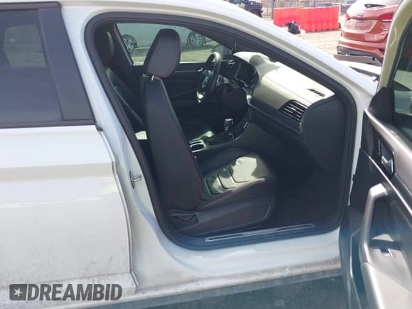 ✅ 2020 Volkswagen Jetta S • VIN: 3VW6T7BU0LM106098 • Лот: 41765331. Опубликован ранее на IAAI с пробегом 95 744 миль. Бесплатный доступ к архиву аукционных продаж из США и подробный отчёт об истории автомобиля на DreamBid. Изображение 5.