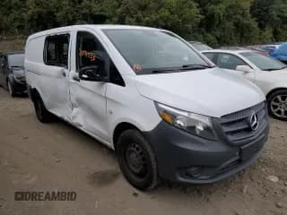 ✅ 2019 Mercedes-Benz Metris Cargo • VIN: WD3PG2EAXK3542077 • Lot: 70091533. Wystawiony na Copart z przebiegiem 108 024 mil. Bezpłatny archiwum sprzedaży aukcyjnych z USA i szczegółowy raport historii pojazdu na DreamBid. Zdjęcie 4.