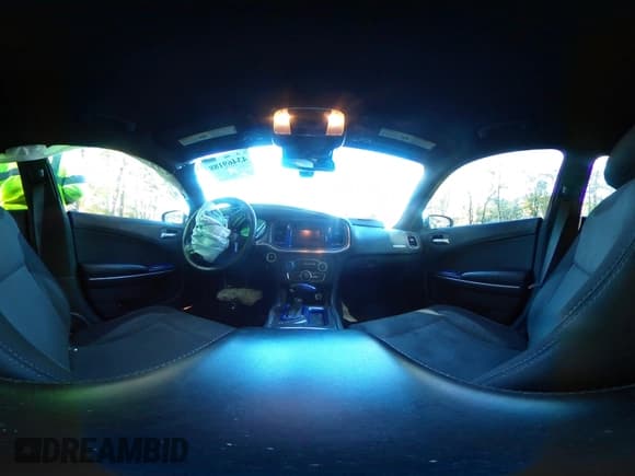 ✅ 2015 Dodge Charger SE • VIN: 2C3CDXBG3FH836138 • Lot: 43469188. Wystawiony na IAAI z przebiegiem 68 846 mil. Bezpłatny archiwum sprzedaży aukcyjnych z USA i szczegółowy raport historii pojazdu na DreamBid. Zdjęcie 19.