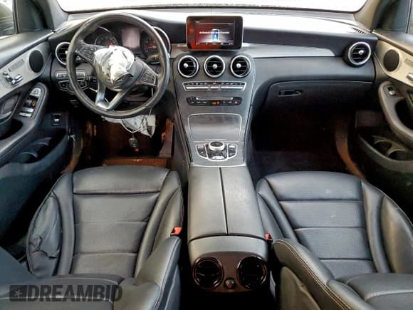 ✅ 2019 Mercedes-Benz GLC 300 • VIN: WDC0G4JB4KV121651 • Lot: 94325035. Listed on Copart with 45,519 mi. Free auction sales archive from the USA and detailed vehicle history report at DreamBid. Image 8.