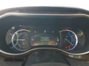 ✅ 2022 Chrysler Pacifica Hybrid Pinnacle • VIN: 2C4RC1N75NR234674 • Лот: 82705285. Опубликован ранее на Copart с пробегом 66 644 миль. Бесплатный доступ к архиву аукционных продаж из США и подробный отчёт об истории автомобиля на DreamBid. Изображение 9.