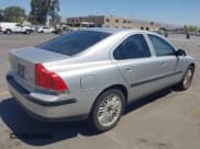 ✅ 2002 Volvo S60 • VIN: YV1RS58D422099767 • Лот: 42970422. Опубликован ранее на IAAI с пробегом Не указан. Бесплатный доступ к архиву аукционных продаж из США и подробный отчёт об истории автомобиля на DreamBid. Изображение 4.