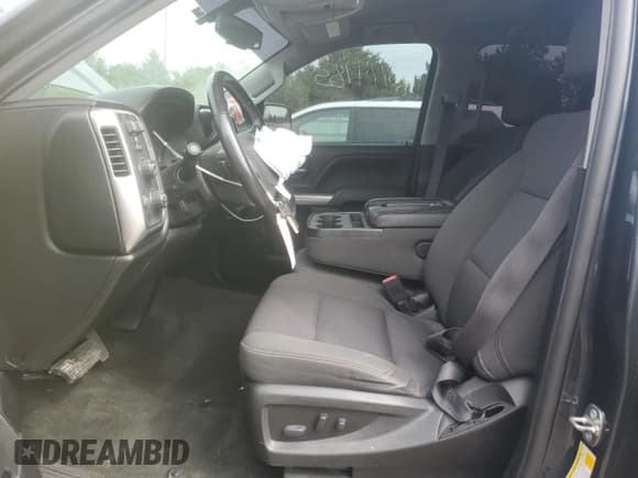 ✅ 2018 Chevrolet Silverado 1500 LT • VIN: 1GCVKREC0JZ300335 • Лот: 80377235. Опубликован ранее на Copart с пробегом 47 710 миль. Бесплатный доступ к архиву аукционных продаж из США и подробный отчёт об истории автомобиля на DreamBid. Изображение 7.