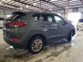 2017 Hyundai Tucson SE z VIN KM8J23A4XHU393961, wystawiony jako Copart lot #85645105 z przebiegiem 86 519 mil mil oraz Szkoda całkowita • Salvage title. Historia ofert i sprzedaży dostępna na DreamBid. Obrazek 3.