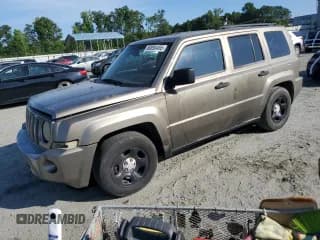 ✅ 2008 Jeep Patriot Sport • VIN: 1J8FT28088D647907 • Lot: 60893455. Wystawiony na Copart z przebiegiem 169 215 mil. Bezpłatny archiwum sprzedaży aukcyjnych z USA i szczegółowy raport historii pojazdu na DreamBid. Zdjęcie 1.