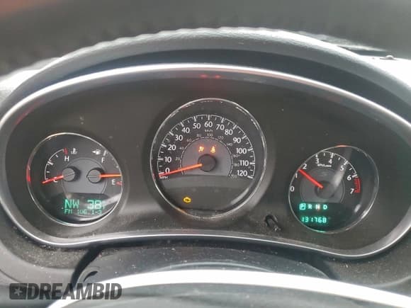 ✅ 2012 Chrysler 200 Touring • VIN: 1C3CCBBG1CN257562 • Lot: 93460775. Wystawiony na Copart z przebiegiem 131 768 mil. Bezpłatny archiwum sprzedaży aukcyjnych z USA i szczegółowy raport historii pojazdu na DreamBid. Zdjęcie 9.