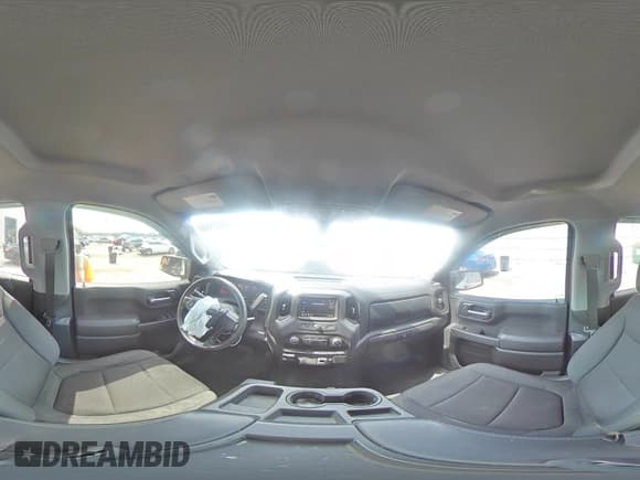 ✅ 2020 Chevrolet Silverado 1500 Custom • VIN: 1GCPWBEF6LZ260957 • Lot: 61503355. Wystawiony na Copart z przebiegiem 107 929 mil. Bezpłatny archiwum sprzedaży aukcyjnych z USA i szczegółowy raport historii pojazdu na DreamBid. Zdjęcie 14.