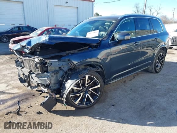 ✅ 2021 Volvo XC90 Momentum • VIN: YV4A221K4M1710669 • Lot: 41417490. Listed on IAAI with 52,236 mi. Free auction sales archive from the USA and detailed vehicle history report at DreamBid. Image 2.