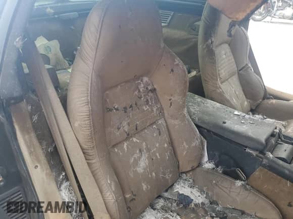 1994 Chevrolet Corvette с VIN 1G1YY22P4R5100564, выставлен на аукционе Copart как лот 72007464 с пробегом Не указан миль и Списание • Salvage title. История ставок и продаж доступна на DreamBid. Изображение 10.