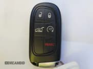 ✅ 2017 Jeep Cherokee Latitude • VIN: 1C4PJMCS5HW509655 • Lot: 43607537. Listed on IAAI with 186,551 mi. Free auction sales archive from the USA and detailed vehicle history report at DreamBid. Image 11.