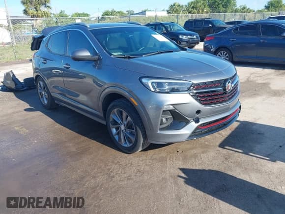 ✅ 2020 Buick Encore GX Essence • VIN: KL4MMFSL0LB128516 • Лот: 42248259. Опубликован ранее на IAAI с пробегом 16 810 миль. Бесплатный доступ к архиву аукционных продаж из США и подробный отчёт об истории автомобиля на DreamBid. Изображение 1.