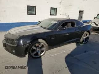 2012 Chevrolet Camaro 1LT z VIN 2G1FB1E32C9167461, wystawiony jako Copart lot #68390465 z przebiegiem 140 394 mil mil oraz Szkoda całkowita • Salvage title. Historia ofert i sprzedaży dostępna na DreamBid. Obrazek 1.