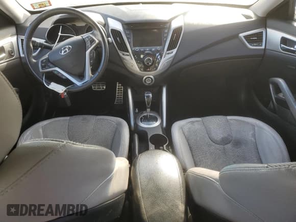 ✅ 2012 Hyundai Veloster w/Gray Int • VIN: KMHTC6AD4CU017871 • Lot: 87522275. Wystawiony na Copart z przebiegiem Nie podano. Bezpłatny archiwum sprzedaży aukcyjnych z USA i szczegółowy raport historii pojazdu na DreamBid. Zdjęcie 8.