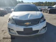 ✅ 2014 Chevrolet Traverse LT • VIN: 1GNKRGKD6EJ353620 • Lot: 86890865. Wystawiony na Copart z przebiegiem 197 765 mil. Bezpłatny archiwum sprzedaży aukcyjnych z USA i szczegółowy raport historii pojazdu na DreamBid. Zdjęcie 5.