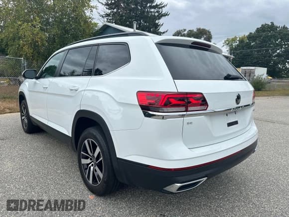 ✅ 2022 Volkswagen Atlas SE • VIN: 1V2LP2CA7NC539146 • Lot: 73386214. Listed on Copart with 155,305 mi. Free auction sales archive from the USA and detailed vehicle history report at DreamBid. Image 3.