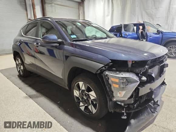2025 Hyundai Kona SEL with VIN KM8HBCABXSU292018, listed as a Copart auction lot 90776285 with 11,779 mi miles and Clean title. Bid and sale history available at DreamBid. Image 4.