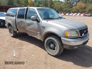 ✅ 2003 Ford F-150 XLT • VIN: 1FTRW08L43KD66752 • Лот: 43193326. Опубликован ранее на IAAI с пробегом Не указан. Бесплатный доступ к архиву аукционных продаж из США и подробный отчёт об истории автомобиля на DreamBid. Изображение 1.