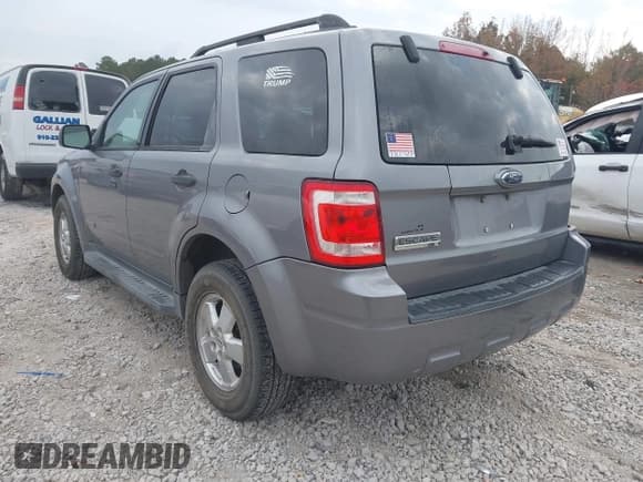 ✅ 2008 Ford Escape XLT • VIN: 1FMCU03108KC24175 • Lot: 43753808. Listed on IAAI with 220,422 mi. Free auction sales archive from the USA and detailed vehicle history report at DreamBid. Image 3.