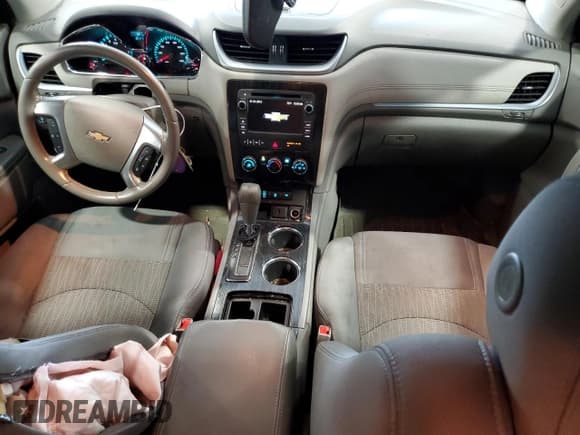 ✅ 2017 Chevrolet Traverse LT • VIN: 1GNKRGKD4HJ184797 • Lot: 69013234. Wystawiony na Copart z przebiegiem 117 937 mil. Bezpłatny archiwum sprzedaży aukcyjnych z USA i szczegółowy raport historii pojazdu na DreamBid. Zdjęcie 8.