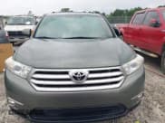 ✅ 2013 Toyota Highlander Limited • VIN: 5TDYK3EH1DS116632 • Lot: 42757240. Wystawiony na IAAI z przebiegiem 213 092 mil. Bezpłatny archiwum sprzedaży aukcyjnych z USA i szczegółowy raport historii pojazdu na DreamBid. Zdjęcie 12.