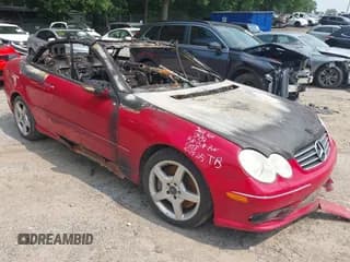 ✅ 2005 Mercedes-Benz CLK 500 • VIN: WDBTK75J85F161393 • Lot: 42394578. Wystawiony na IAAI z przebiegiem Nie podano. Bezpłatny archiwum sprzedaży aukcyjnych z USA i szczegółowy raport historii pojazdu na DreamBid. Zdjęcie 1.