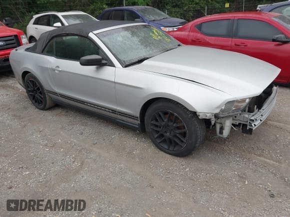 ✅ 2012 Ford Mustang V6 • VIN: 1ZVBP8EM4C5273218 • Лот: 42253497. Опубликован ранее на IAAI с пробегом 175 676 миль. Бесплатный доступ к архиву аукционных продаж из США и подробный отчёт об истории автомобиля на DreamBid. Изображение 1.