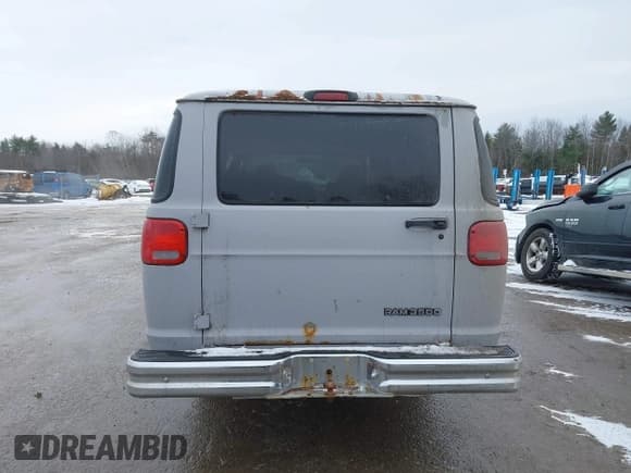 ✅ 1997 Dodge Passenger • VIN: 2B5WB35Y8VK591956 • Lot: 43884186. Listed on IAAI with 55,019 mi. Free auction sales archive from the USA and detailed vehicle history report at DreamBid. Image 15.