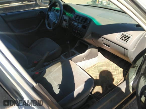 ✅ 1997 Honda Civic DX • VIN: 2HGEJ6522VH528823 • Лот: 41780578. Опубликован ранее на IAAI с пробегом 241 346 миль. Бесплатный доступ к архиву аукционных продаж из США и подробный отчёт об истории автомобиля на DreamBid. Изображение 5.