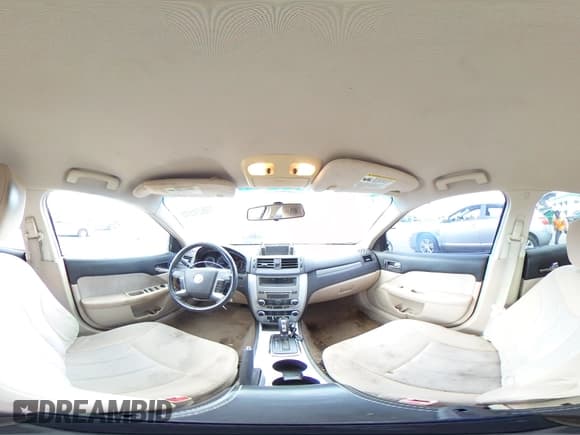 ✅ 2010 Mercury Milan • VIN: 3MEHM0HA7AR612314 • Лот: 70621515. Опубликован ранее на Copart с пробегом 272 638 миль. Бесплатный доступ к архиву аукционных продаж из США и подробный отчёт об истории автомобиля на DreamBid. Изображение 14.