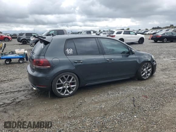 ✅ 2013 Volkswagen Golf GTI Autobahn • VIN: WVWGD7AJ1DW133937 • Лот: 92877185. Опубликован ранее на Copart с пробегом 110 760 миль. Бесплатный доступ к архиву аукционных продаж из США и подробный отчёт об истории автомобиля на DreamBid. Изображение 3.
